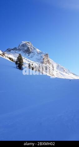 Naturpark Gantrisch im Winter schneebedeckte Bergkette im Kanton Bern, Berner Oberland, Schweizer Alpen, Schweiz Stockfoto