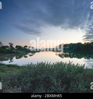 Sonnenuntergang über dem See, Ganzenhoek Wassenaar, Niederlande Stockfoto