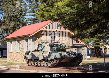 Esperance Australien 13. November 2019 : EIN pensionierter Leopard AS1 Panzer der australischen Armee, ausgestellt in Esperance, Westaustralien Stockfoto