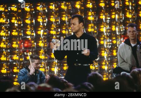 Die Spielbude, Unterhaltungsshow, Deutschland 1982 - 1989, Gaststar: Sänger Roland Lee Gift von der Band 'Fine Young Cannibals' Stockfoto