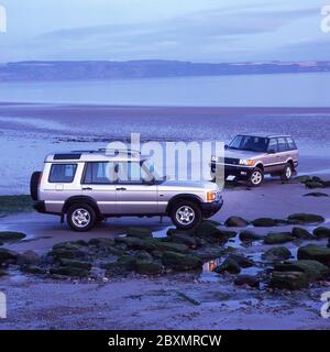 Land Rover Discovery Series 2 und Range Rover 1999 Stockfoto