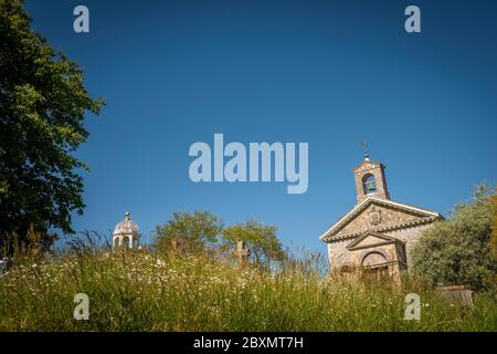 Glynde Place und die Pfarrkirche St. Maria Jungfrau, Glynde, East Sussex, Großbritannien Stockfoto