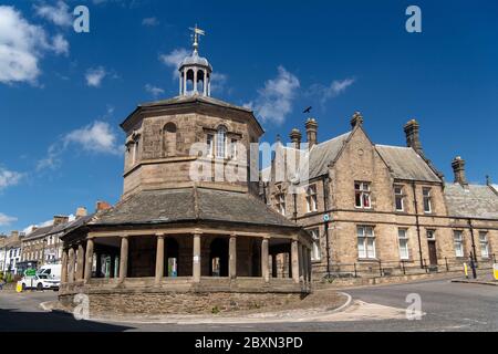 Market Cross in Barnard Castle, lokal bekannt als der Buttermarkt, wurde ursprünglich im Jahr 1747 gebaut Stockfoto