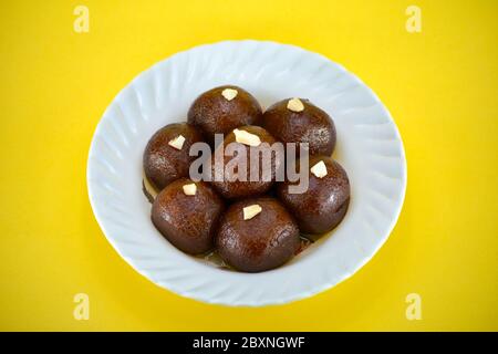 Indisches Dessert oder süßes Gericht Gulab Jamun Stockfoto