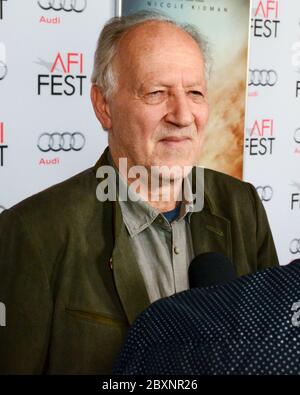 8. November 2015, Hollywood, Kalifornien, USA: Der Schriftsteller/Dierektor Werner Herzog nimmt am AFI FEST 2015 Teil, das von Audi North American Premiere Special Screening von ''Queen of the Desert'' im Dolby Theater präsentiert wird. (Bild: © Billy Bennight/ZUMA Wire) Stockfoto