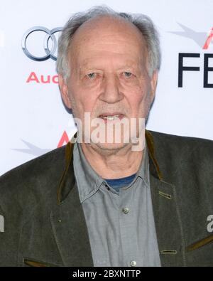 8. November 2015, Hollywood, Kalifornien, USA: Der Schriftsteller/Dierektor Werner Herzog nimmt am AFI FEST 2015 Teil, das von Audi North American Premiere Special Screening von ''Queen of the Desert'' im Dolby Theater präsentiert wird. (Bild: © Billy Bennight/ZUMA Wire) Stockfoto