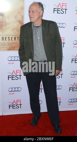 8. November 2015, Hollywood, Kalifornien, USA: Der Schriftsteller/Dierektor Werner Herzog nimmt am AFI FEST 2015 Teil, das von Audi North American Premiere Special Screening von ''Queen of the Desert'' im Dolby Theater präsentiert wird. (Bild: © Billy Bennight/ZUMA Wire) Stockfoto