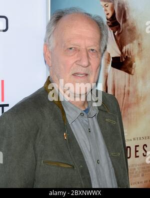 8. November 2015, Hollywood, Kalifornien, USA: Der Schriftsteller/Dierektor Werner Herzog nimmt am AFI FEST 2015 Teil, das von Audi North American Premiere Special Screening von ''Queen of the Desert'' im Dolby Theater präsentiert wird. (Bild: © Billy Bennight/ZUMA Wire) Stockfoto