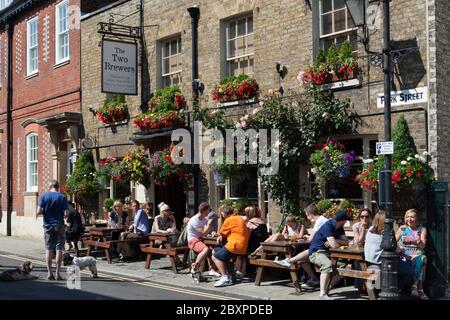 The Two Brewers Pub in Park Street, Windsor, Berkshire, England, Großbritannien, Europa Stockfoto