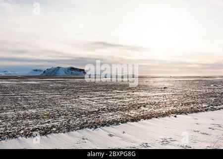 Solheimasandur das Flugzeugwrack Blick während des Winterschnees Stockfoto