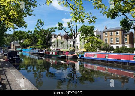 Regents Canal durch Little Venice, London, Großbritannien Stockfoto