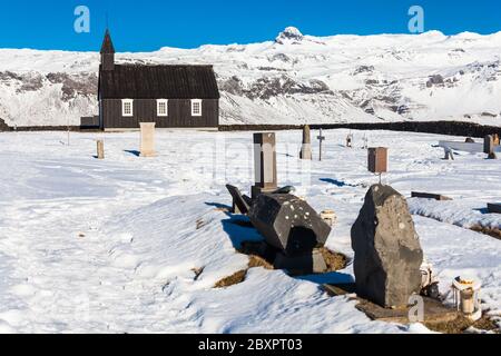 Budir Kirche oder besser bekannt als die Schwarze Kirche in Island Stockfoto