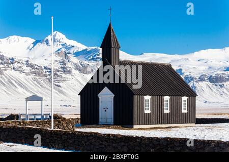 Budir Kirche oder besser bekannt als die Schwarze Kirche in Island Stockfoto