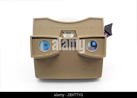 Plastic View Master stereoskopischer Dia-Viewer, isoliert auf weißem Hintergrund Stockfoto