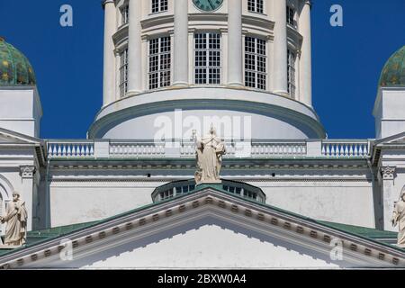 Architektonische Nahaufnahme der berühmten finnischen Kathedrale in Helsinki Stockfoto