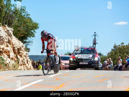 Col du Serre de Tourre, Frankreich - Juli 15,2016: Der belgische Radler Greg Van Avermaet vom BMC Team fährt während einer Einzelzeitfahrphase in Ardech Stockfoto