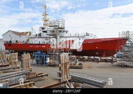 Das kanadische Küstenwache-Held-Klasse Schiff, CCGS Private Robertson V.C. sitzt im Trockendock für die Wartung an der Point Hope Martime Werft auf der Uppe Stockfoto