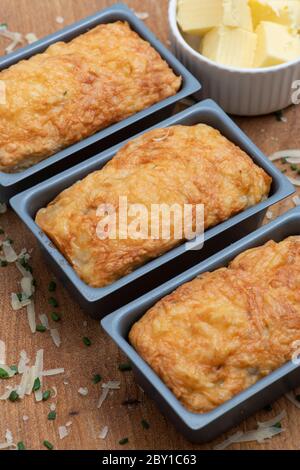 Hausgemachte Cheddar Käse Mini Loaf Scones Stockfoto