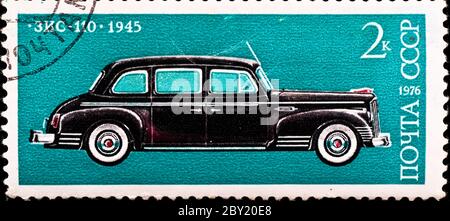 Briefmarke zeigt Oldtimer ZIS-110 Stockfoto