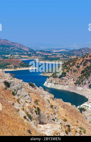 Blick von der antiken Stadt Pergamon auf den See - Türkei Stockfoto