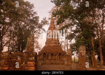 Der Wat Pa Sak in der Stadt Chiang Saen im Norden der Stadt Chiang Rai in Nordthailand. Thailand, Chiang Sean, November 2019 Stockfoto