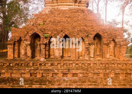 Der Wat Pa Sak in der Stadt Chiang Saen im Norden der Stadt Chiang Rai in Nordthailand. Thailand, Chiang Sean, November 2019 Stockfoto