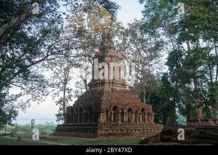 Der Wat Pa Sak in der Stadt Chiang Saen im Norden der Stadt Chiang Rai in Nordthailand. Thailand, Chiang Sean, November 2019 Stockfoto