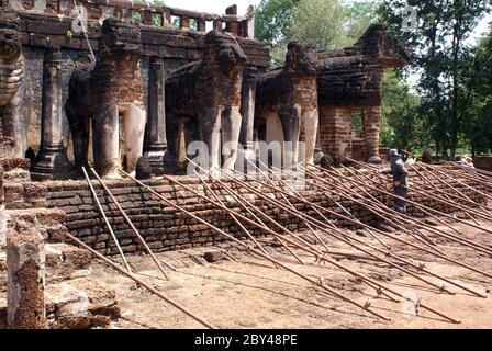 Elefanten in Wat Chang Lom Stockfoto