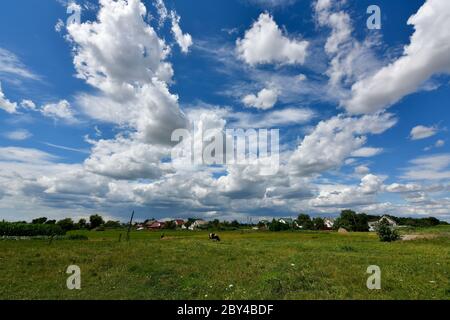 Malerische ländliche Landschaften, das Dorf Korolevka Ukraine. Stockfoto