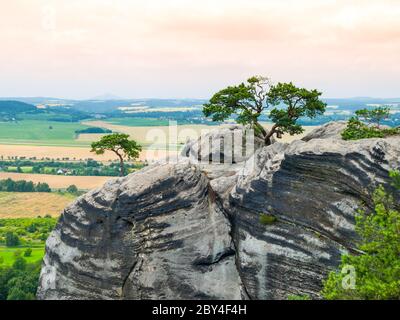 Blick von der Spitze der Sandsteinfelsen Formation, Draske svetnicky, Böhmisches Paradies, Tschechische Republik Stockfoto