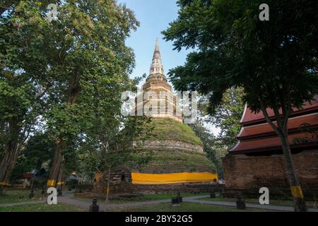 Der wat Phra That Chedi Luang in der Stadt Chiang Saen im Norden der Stadt Chiang Rai in Nordthailand. Thailand, Chiang Sean, November 201 Stockfoto