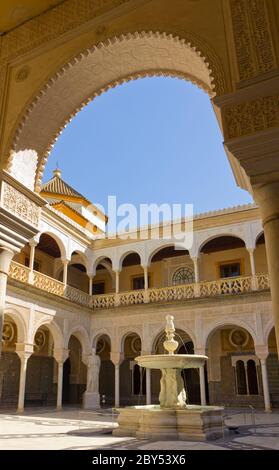 Der Innenhof des Casa de Pilatos, Sevilla Stockfoto