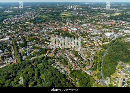 Blick von Süden nach Gladbeck mit Bundesstraße B 224, Kraftwerk Scholven im Hintergrund, 22.07.2019, Luftaufnahme, Deutschland, Nordrhein-Westfalen, Ruhrgebiet, Gladbeck Stockfoto