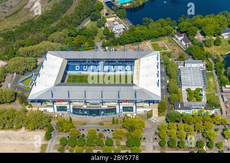 Fußballstadion MSV-Arena und Schwimmstadion des Sportparks Duisburg, Duisburg Neudorf-Sued, 30.04.2019, Luftaufnahme, Deutschland, Nordrhein-Westfalen, Ruhrgebiet, Duisburg Stockfoto