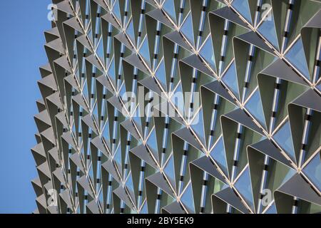 Adelaide South Australia 18. November 2019 : Blick auf die architektonischen Details des SAHMRI-Gebäudes, einer medizinischen Forschungseinrichtung in Adelaide, Stockfoto