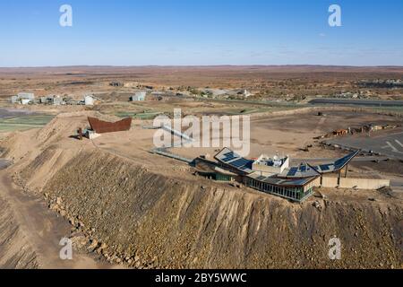 Broken Hill Australien 2. Dezember 2019 : Luftaufnahme des Miners Memorial und Besucherzentrums in Broken Hill Stockfoto