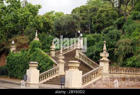 Barcelona: Treppe im Park de Minjuic in der Nähe des Palastes des Kunstmuseums Stockfoto