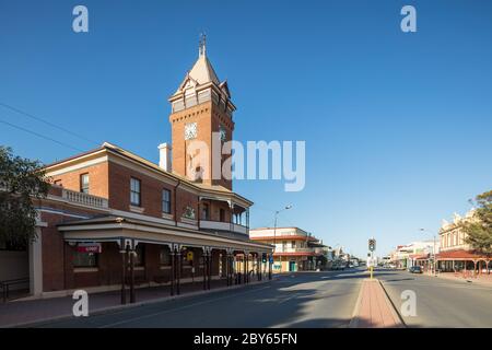 Broken Hill Australien 2. Dezember 2019 : das Postamt in der Hauptstraße von Broken Hill, NSW Stockfoto