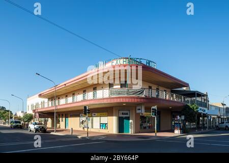 Broken Hill Australien 2. Dezember 2019 : das Art Deco Royal Exchange Hotel in der Hauptstraße von Broken Hill, NSW Stockfoto