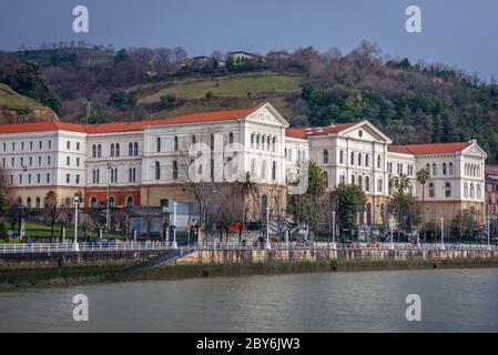 La Literaria - Zentralgebäude der Universität Deusto in Bilbao, der größten Stadt im Baskenland, Spanien Stockfoto