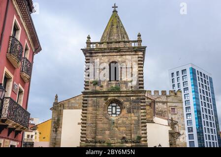 Angrenzende Kapelle des Schlosses Revillagigedo in Gijon in der autonomen Gemeinschaft Asturien in Spanien Stockfoto