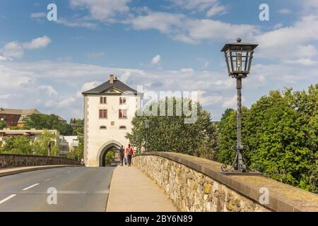 Stadttor an der alten Steinbrücke in Limburg-Lahn Stockfoto