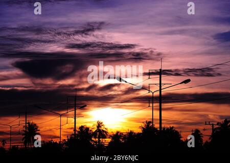 Rot Orange Himmel Sonnenuntergang Sonnenaufgang Stockfoto