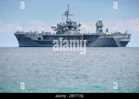 5. Juni 2020, die USS Mount Whitney (LCC-20), ein Kommandoschiff für die US Navy amphibische Kriegsführung und das zweite Blue Ridge-Klasse Schiff. Es ist nach Mount Whitney benannt und diente seit 1971 in der US-Marine und ist seit 2004 Teil des Military Sealift Command. Sie hat ihren Sitz in Gaeta, Italien und dient als Flaggschiff für den Kommandeur der 6. US-Flotte. Das Schiff verlässt Kiel während des NATO-Manövers BALTOPS. Weltweit verwendet Stockfoto