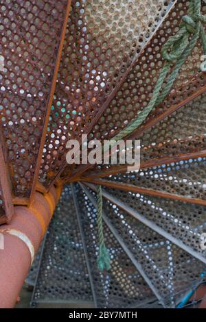 Details zu alten Gebäuden und Booten auf den Färöern, Nordatlantik aus nächster Nähe. Stockfoto