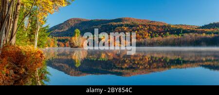 USA, New England, Indian Summer, East, Vermont, Ludlow, Echo Lake Stockfoto