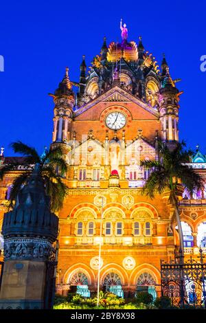 Chhatrapati Shivaji Maharaj Terminus, früher bekannt als Victoria Terminus, ist ein historischer Bahnhof und ein UNESCO-Weltkulturerbe in Mumbai. Stockfoto