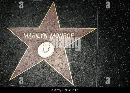 Star gewidmet der Schauspielerin Marilyn Monroe auf dem Walk of Fame in Hollywood. Der Walk of Fame ist ein berühmter Bürgersteig im Hollywood-Viertel von Los Stockfoto