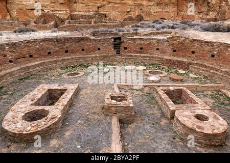 NM00616-00...NEW MEXICO - Steinmauern in Chetro Ketl im Chaco Culture National Historic Park. Stockfoto