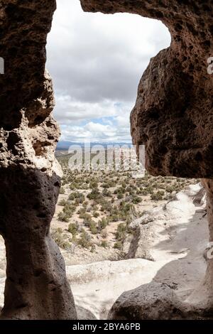 NM00636-00...NEW MEXICO - die Tsankawi Sektion des Bandelier National Monument. Stockfoto